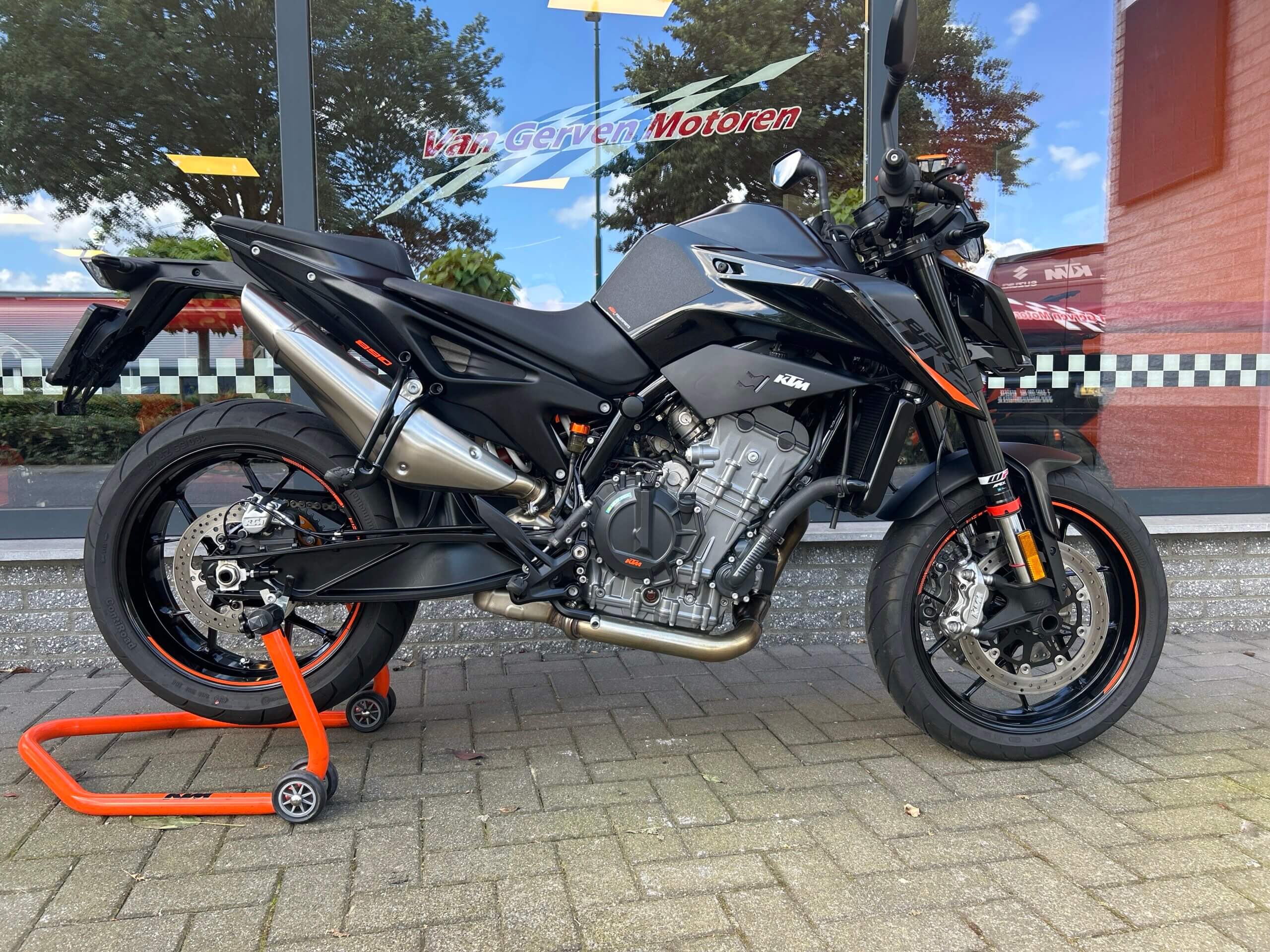 KTM 890 DUKE