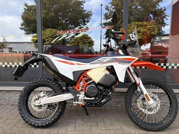 KTM 690 RALLY