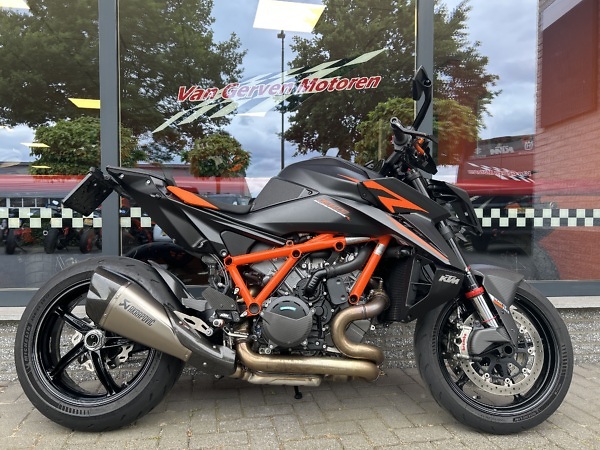 KTM 1390 SUPER DUKE R
