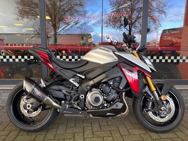 SUZUKI GSX-S 1000