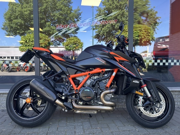 KTM 1390 SUPER DUKE R