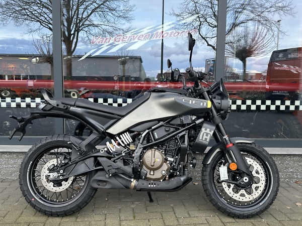 HUSQVARNA 401 SVARTPILEN