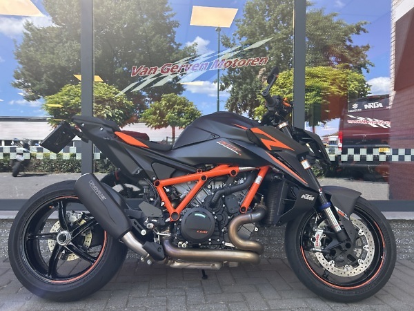 KTM 1390 SUPER DUKE R EVO