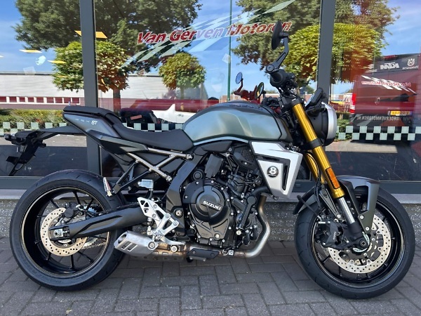 SUZUKI GSX-8T