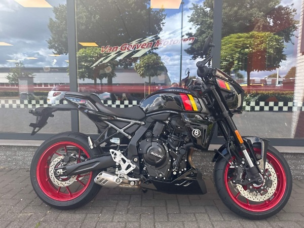 SUZUKI GSX-8TT