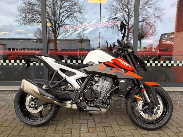 KTM 990 DUKE
