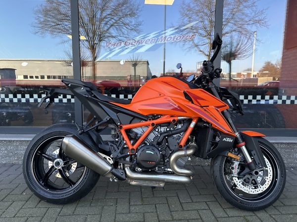 KTM 1390 SUPER DUKE R