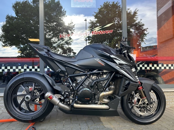 KTM 1390 SUPER DUKE RR TRACK