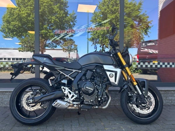 SUZUKI GSX-8T
