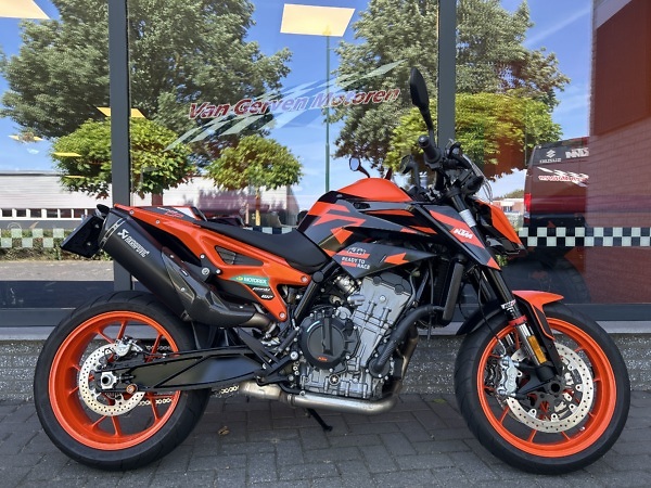 KTM 890 DUKE GP